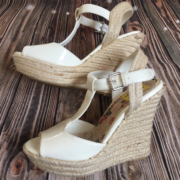 FRH Shoes - FRH Patent Leather Peep Toe Wedges